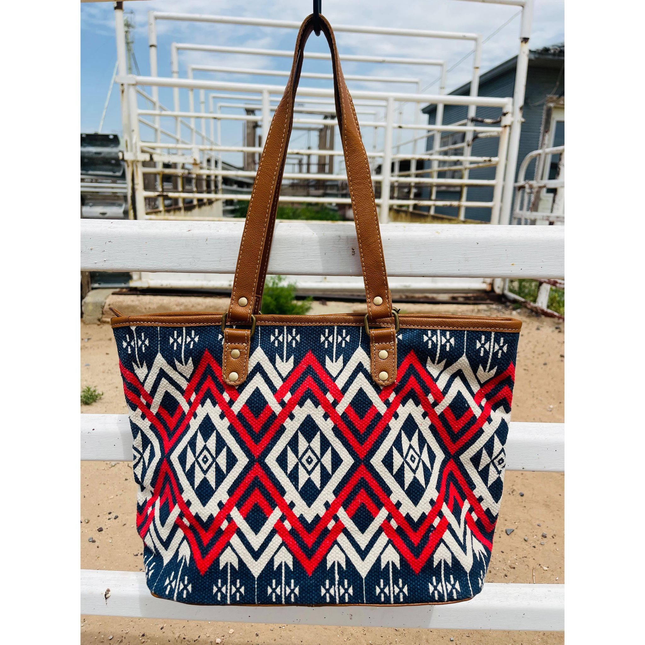 Chaco bag 2025